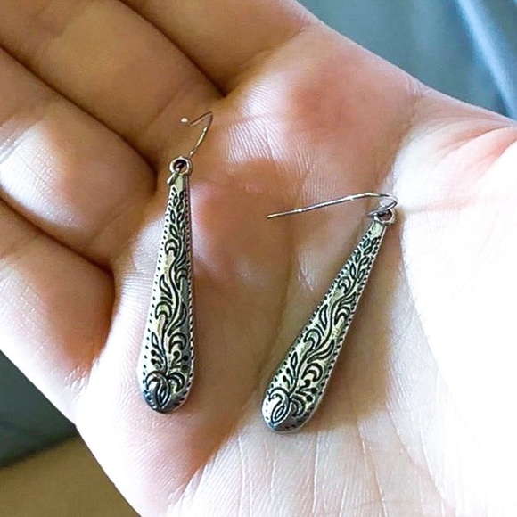 Any 2/$20! Silver Engraved Waterdrop Boho Earrings - Picture 4 of 6